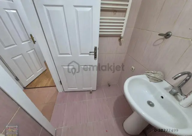 Deva'dan Belediye Nev Çarşıya Yakın Genç Binada Teras Kullanımlı 3