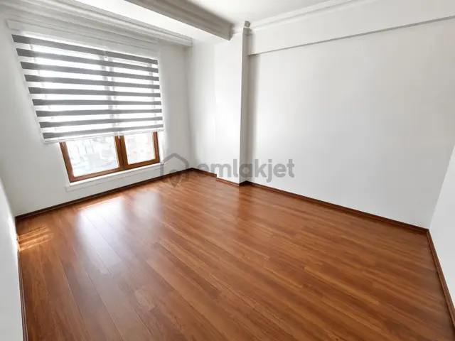 Anka'dan Ümraniye Esenevler Mah.'de Satılık 4+2 Dubleks Daire 3