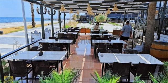 Güzelbahçe Yalı'da Denize Sıfır Satılık Restaurant 5