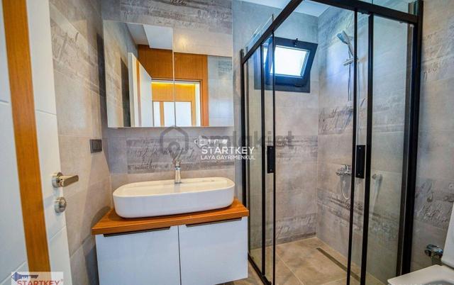 Kuşadası Sahil Sitelerinde Denize Yakın Lüks 3+1 Villa 2