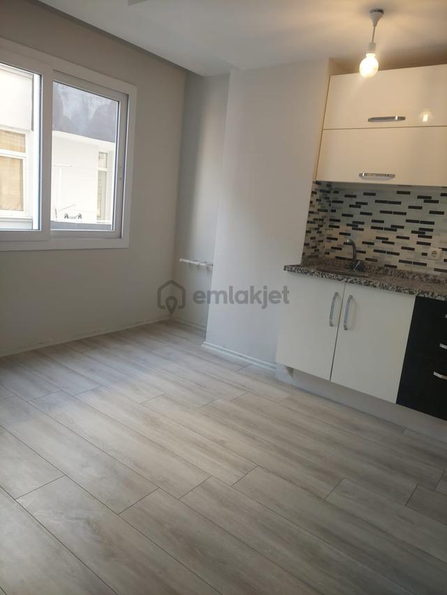 Reşatbey'de Satılık 40m2 Doğu Cepheli 4katlı Binanın 2.katı Balkonlu 1+1 Daire 2700.000tl Pazarlık. 5