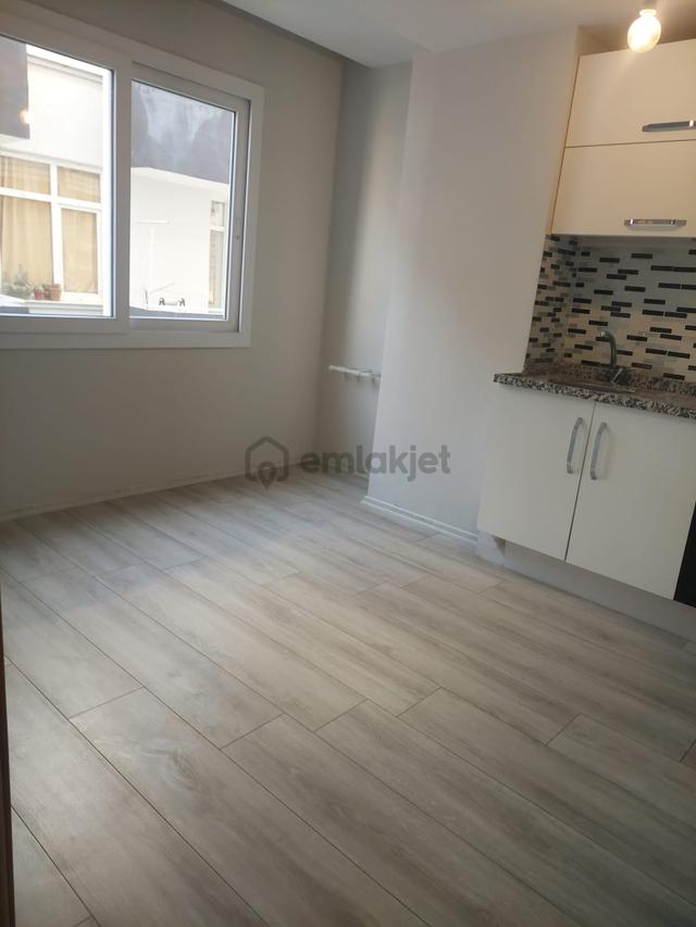 Reşatbey'de Satılık 40m2 Doğu Cepheli 4katlı Binanın 2.katı Balkonlu 1+1 Daire 2700.000tl Pazarlık. 4