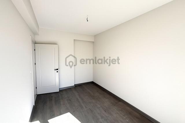 Emlak Mülk'ten Atayurt Mh 2 Bloklu Sitede Kiralık 2+1 Daire 5