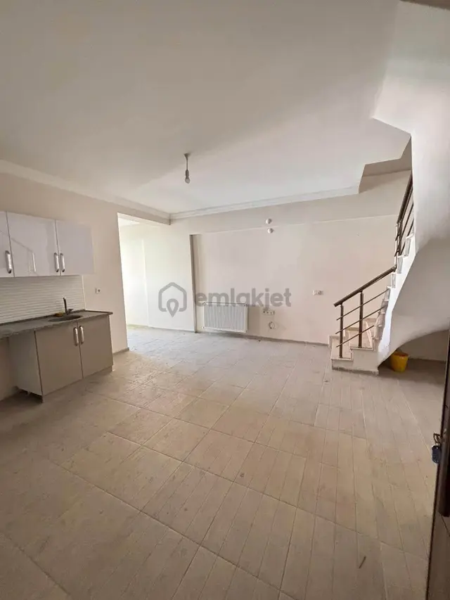 Aydın Nazilli İnci Yaşam Mevkiinde Kiralık 2+1 Dubleks Daire 1
