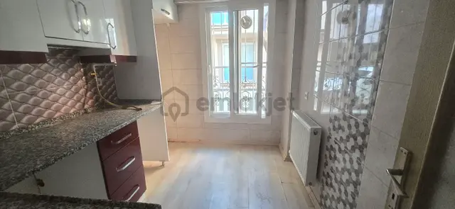 Buca Yeşilbağlar'da Kiralık 3+1 Daire 3