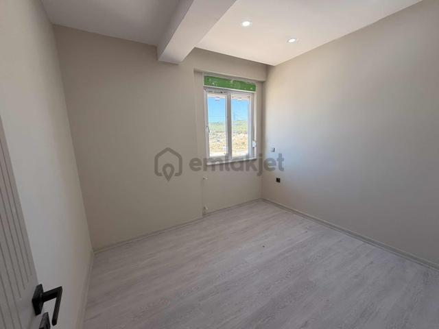 Varsak Karşıyaka Mah Ebeveyn Banyolu Sıfır İskanlı Çatılı Daire 5