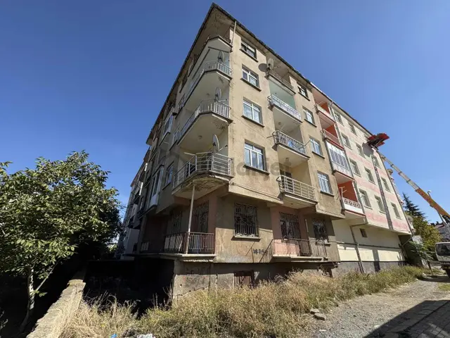 A-k Emlaktan İstasyon Mah 2+1 Kombili Bakımlı Kiralık Daire 4