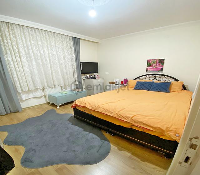 Kuşcağız Kartaltepe Yakını Katta Merkezi Konumda Site İçi 3+1 5