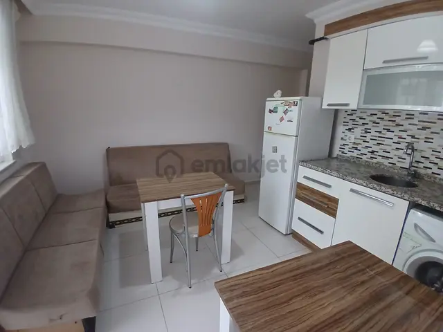 Ender Uysal Gayrimenkulden Yunusemre Mahallesin De Kiralık Arakat 2+1 Apart.. 3