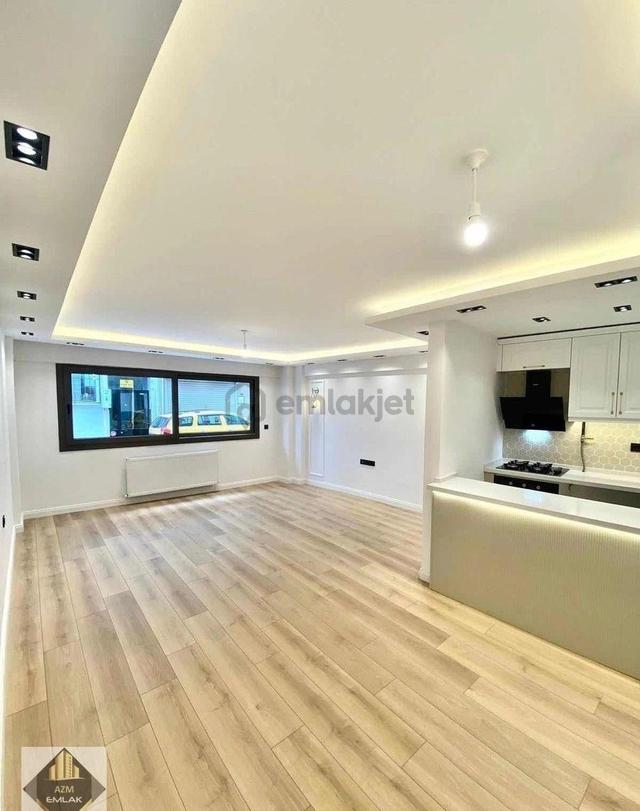 Güzelyalı'da Yenilenmiş 3+1 Müstakil Bahçeli Satılık Daire