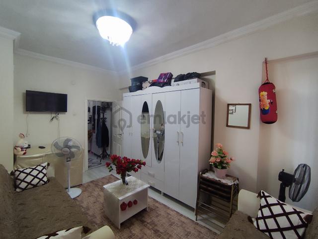 Bağlar 5 Nisan Mahallesi Cuma Pazarı Civarında Acil Satılık 3+1 Temiz Daire 2