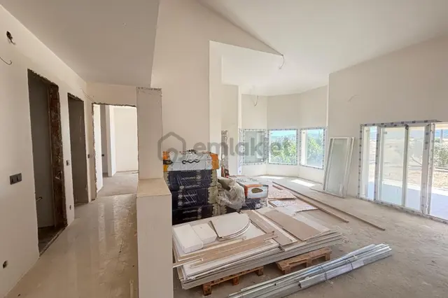 1500 M² Arsa İçerisinde Tamamlanmaya Yakın 5+1 Lüks Villa 2