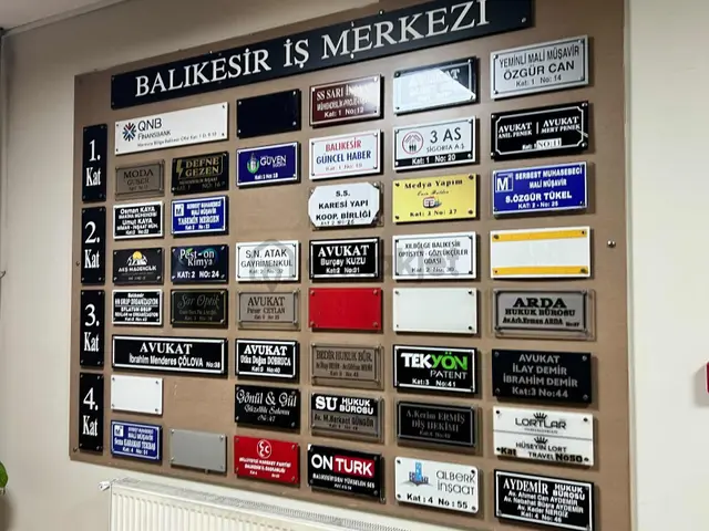 Yaymacılar Cd Balıkesir İş Merkezinde Kiralık Asansörlü 1+1 Ofis 2