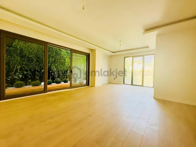Meda Terrace Çengelköy Prestijli Projede İki Bahçeli Satılık 4+1 1