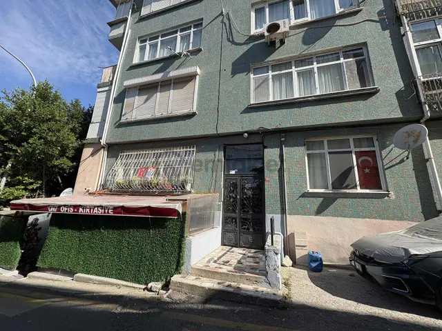 Salacak'da 3. Selim İlkokul Karşısı 30m² Satılık Dükkan 3