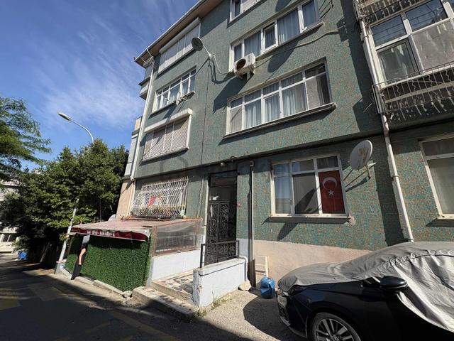 Salacak'da 3.selim İlkokul Karşısı 30m² Devren Kiralık Kırtasiye 4