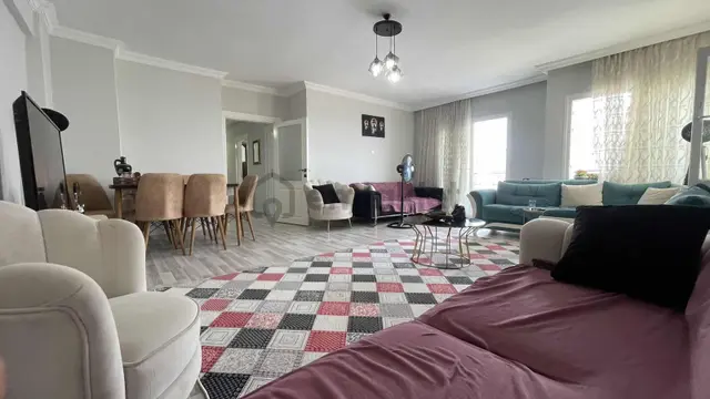 Ergün'den Akdeniz Mh Ful Deniz Manzaralı 3+1 Fırsatlık Daire 2