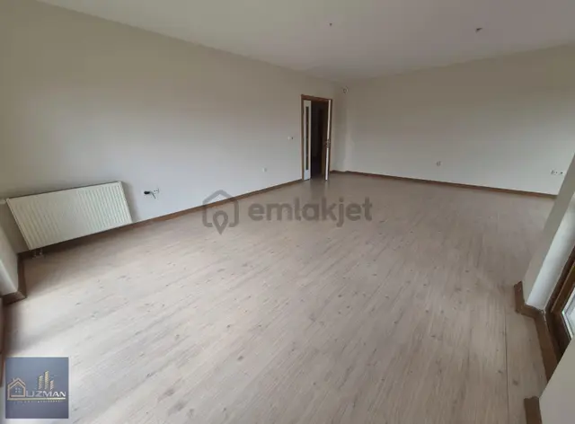 Uzman Emlak'tan Toki'de 180m2, 4+1 Deniz Manzaralı Kiralık Daire 3