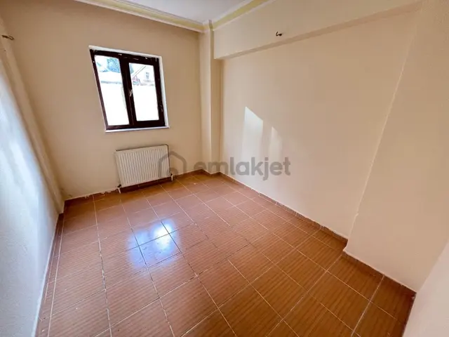 Buharaevler Hz.ibrahim Cami Arkasında Düz Giriş Satılık 1+1 Daire 5