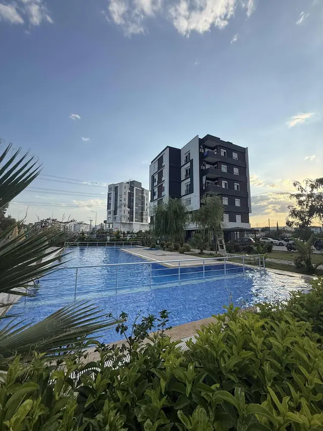 1 + 1 Lüks Yapılı Yüksek Giriş 1