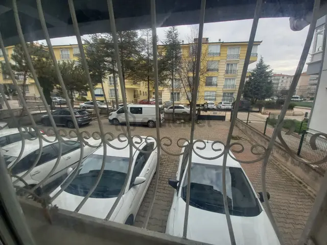 Ankara Sincan Selçukluda 2+1 Yüksek Giriş Balkonlu Acil Satılık Daire 4