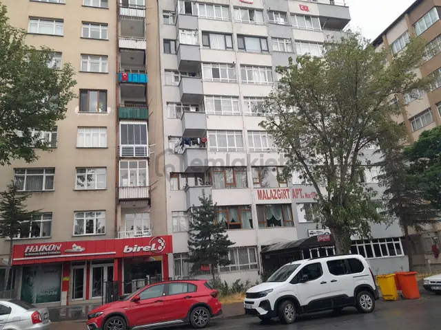 Bozantı Cad. Kombili Satılık 3+1 Mimarsinan Mah. 2