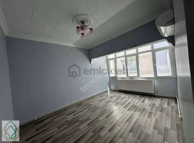 Tuna Mahallesinde Kiralık Doğalgazlı 2+1 Daire 1