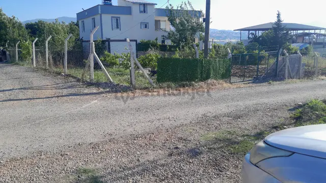 Avşar'da Baraj Manzaralı Villalık Bahçe 1