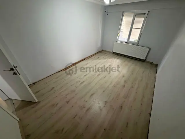 Aktif'ten Akçay'da Satılık 3+1 Ön Cephe Arakat Masrafsız Çift Wcli Geniş Daire 4
