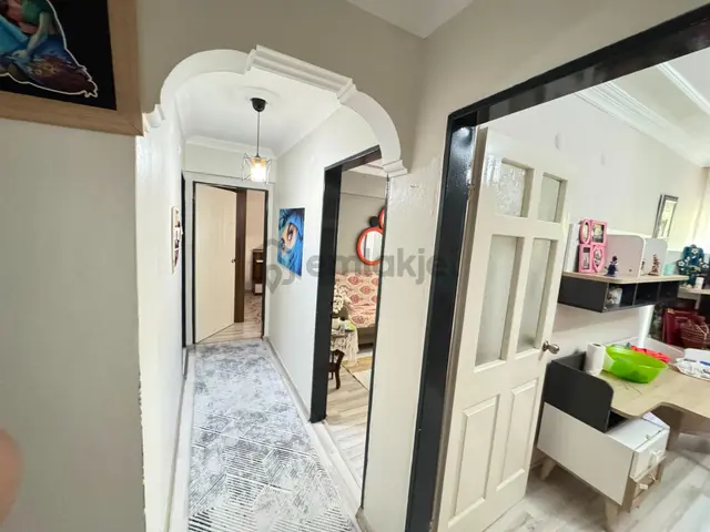 İzmir Çiğli Yakakentte Satılık Tadilatlı Daire 5