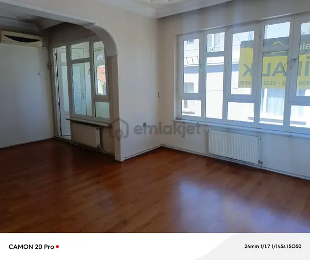 Kurtoğlu Mahallesi 3+1 Aydınlık Kiralık Daire 3