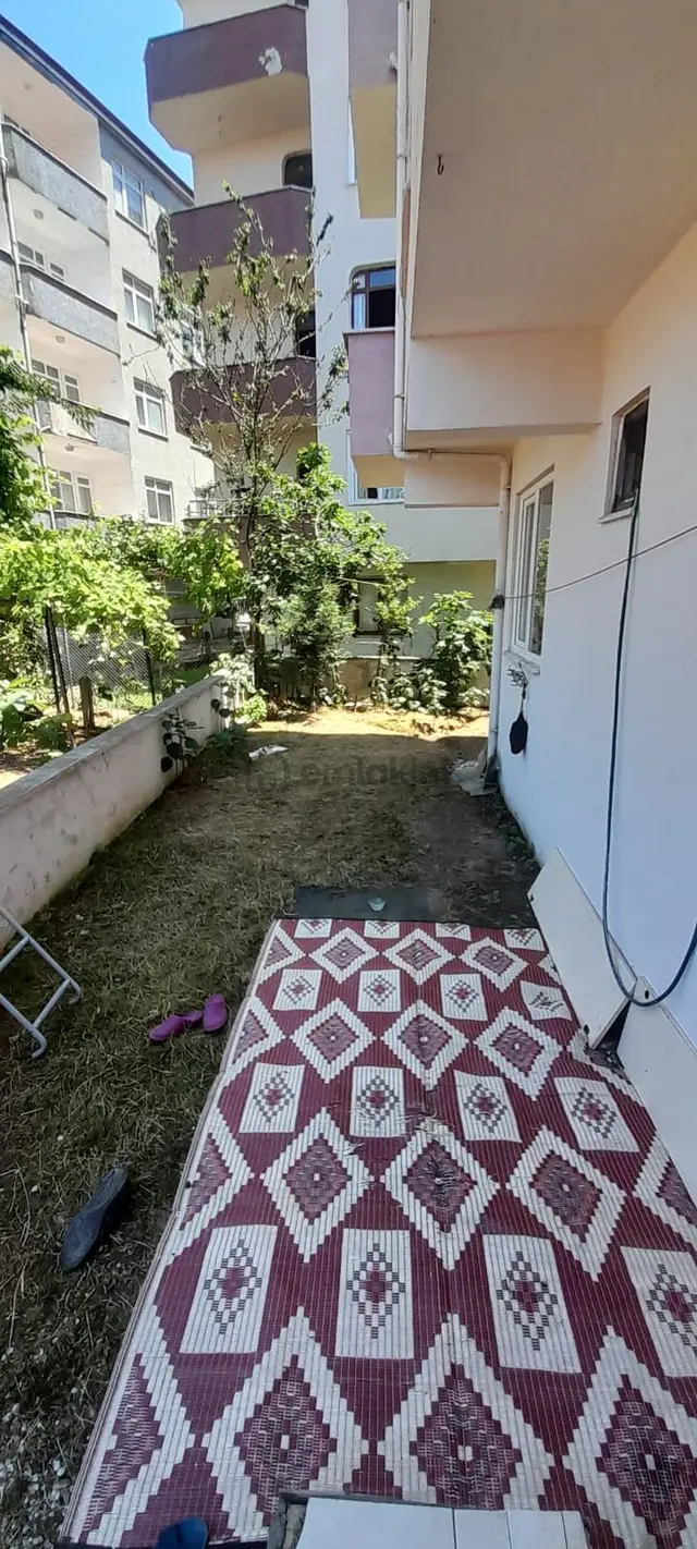 Karasu Kuzeyden Denize 1.parselde Müstakil Bahçeli 1+1 Fırsat Daire 4