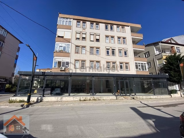 Yalova Çiftlikköy Kiralık Cadde Üstü 250 M2 Dükkan 1