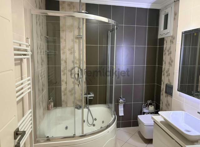 Merkezde Kiralık Çok Geniş Daire 4