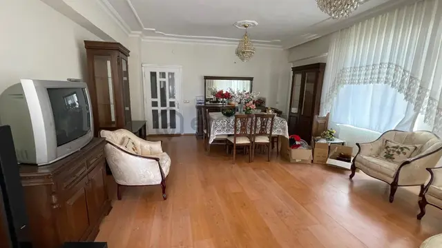 Öğretmenevleri Havuzlu Sitede Kiralık Doğal Gazlı 3+1 Daire 4