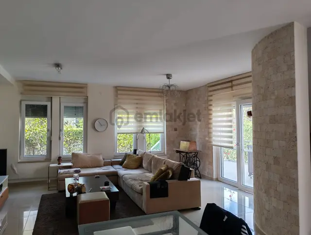 Antalya Kundu Yalıkent Sitesinde Kiralık 4+1 Müstakil Villa 4