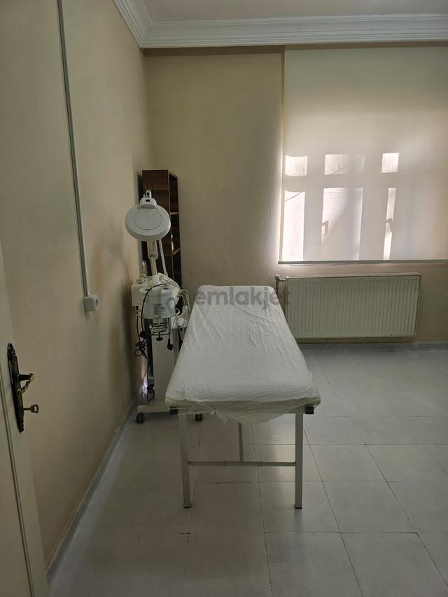 Barak Emlak'tan Merkezi Konumda Devren Kiralık Güzellik Merkezi 3