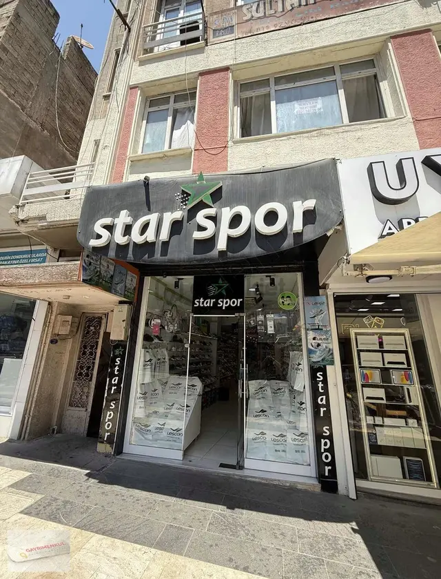 Üniversite Emlaktan Satılık Murtaza Caddesinde Dükkan 1