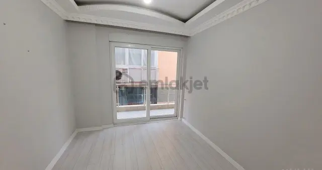 Caddeye Yakın 3+1 Bakımlı Daire 2