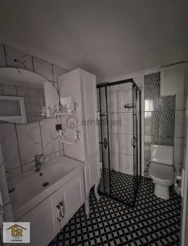 Hisariçi Mahallesinde Çarşı Merkezinde Kiralık 2+1 Arakat Daire 3