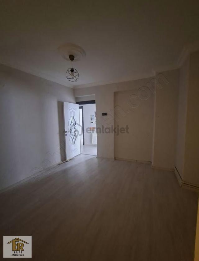 Hisariçi Mahallesinde Çarşı Merkezinde Kiralık 2+1 Arakat Daire 4