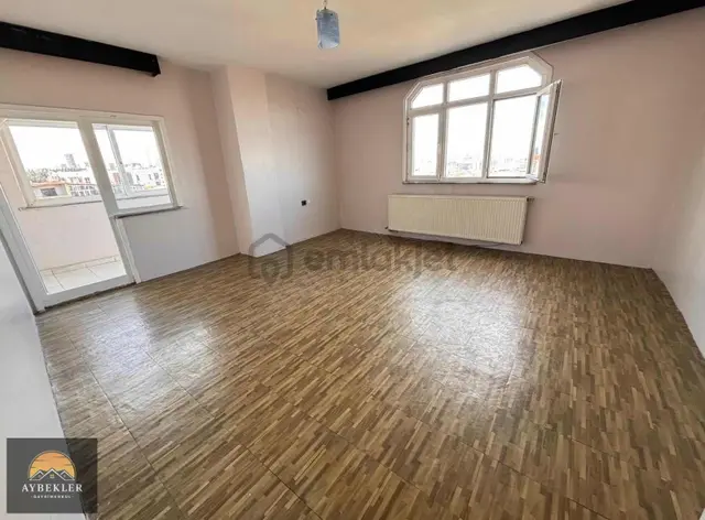 Sefaköy İnönü Mah. 2+1 Balkonlu Ferah Daire 4