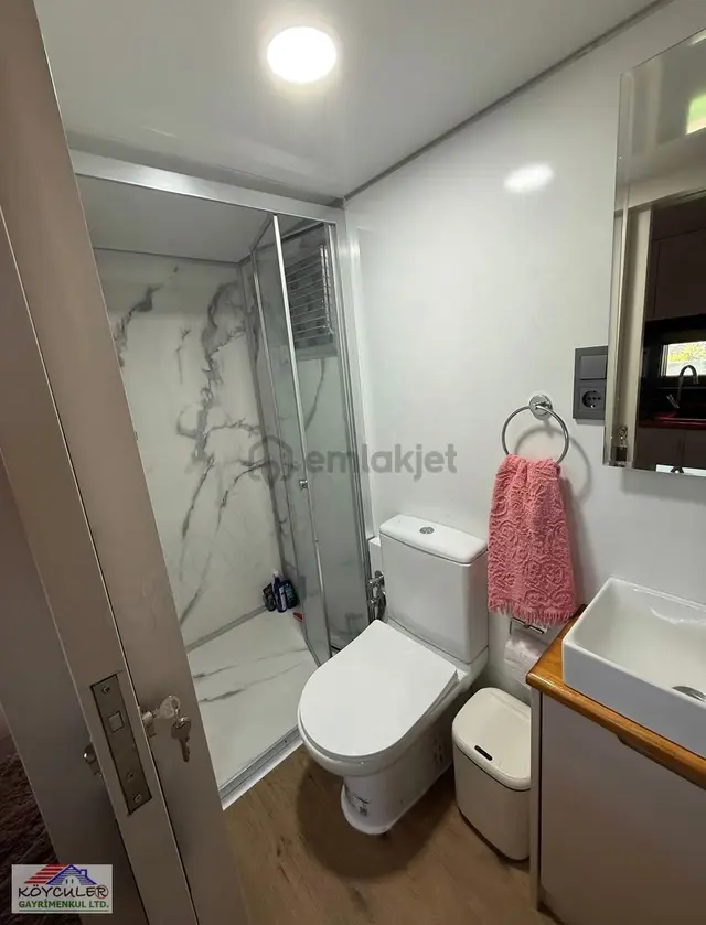 Bağarasında İçinde 3+1 Tiny House Bulunan 674 M2 Satılık Arsa 4