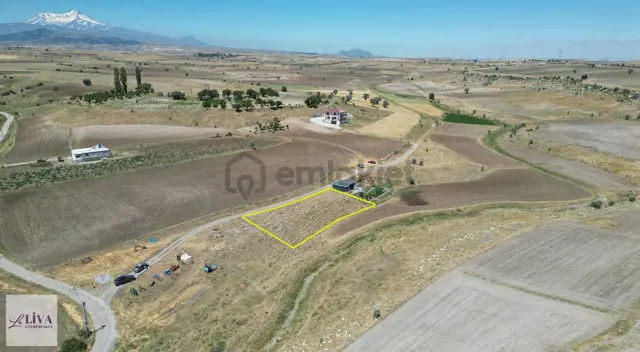 Liva'dan Talas Çevlik'te 760 M² Tek Tapu Arsa 1