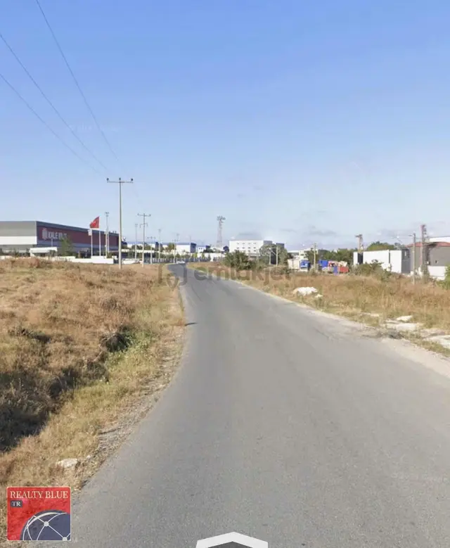 Tekirdağ Kapaklı Sanayi Bölgesi'nde 4.486 M² Satılık İmarlı Arsa 1