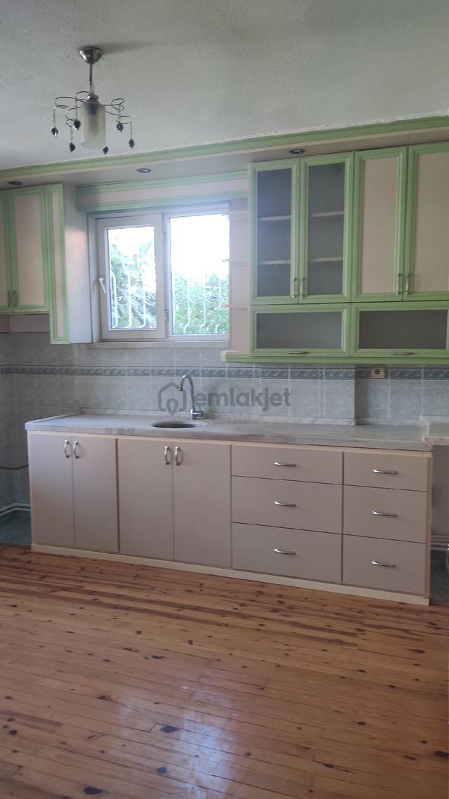 Cumhuriyet Mahallesinde 1+1. 65 M2 Net Daire Satılık 5