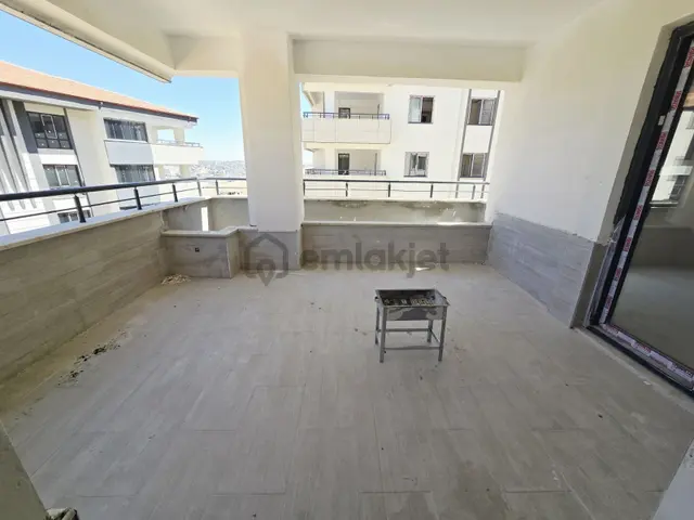 Aktif Den Acillll Satılık 3,5+1 Kat Bahçeli Satılık Daire 2