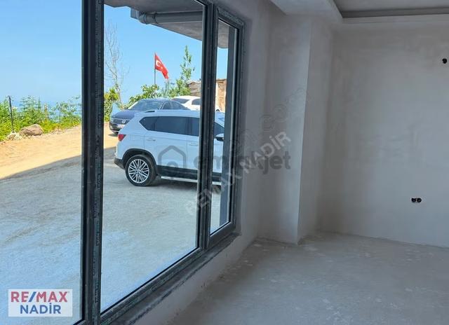 Re/max Nadirden Kavaklarda Zemin Kat Modern Satılık 2+1 4