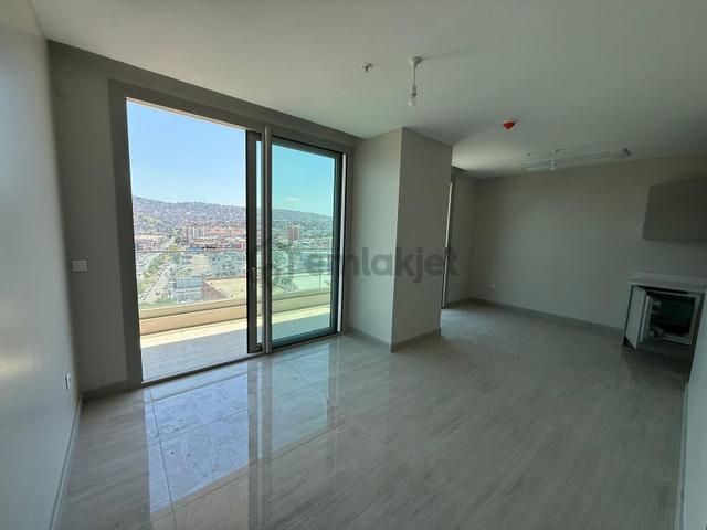 Megapol İzmir'de 1+1 Balkonlu Ofis Ve Daire Kullanımlı Kiralık 4