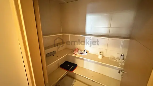 İncek Toki'de 1. Etap Bakımlı, Boyalı,parkeleri Sistreli 3+1 D 3